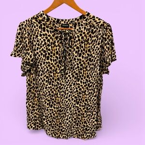 Cute Torrid leopard tie neck peek-a-boo collar flowy short sleeve top old money